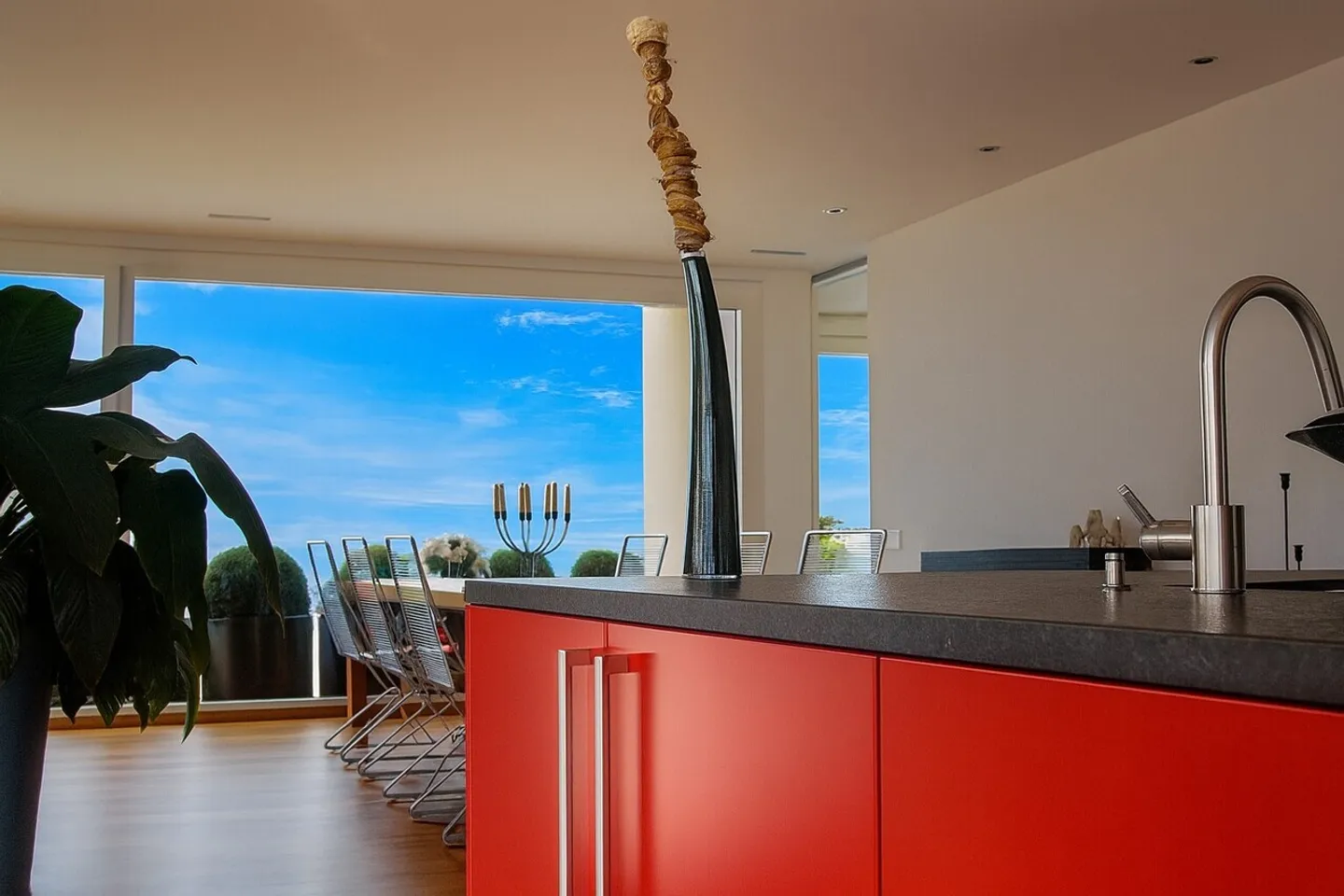 The Great Elegance - with Lake View! - Photo 4 of 7