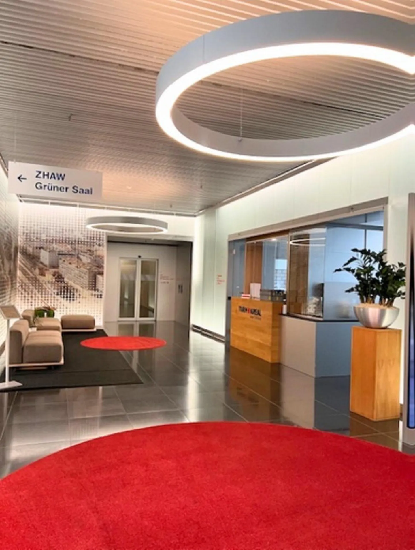 Il tuo nuovo ufficio al 12° piano – Lavorare con vista a Winterthur! - Foto 3 di 8