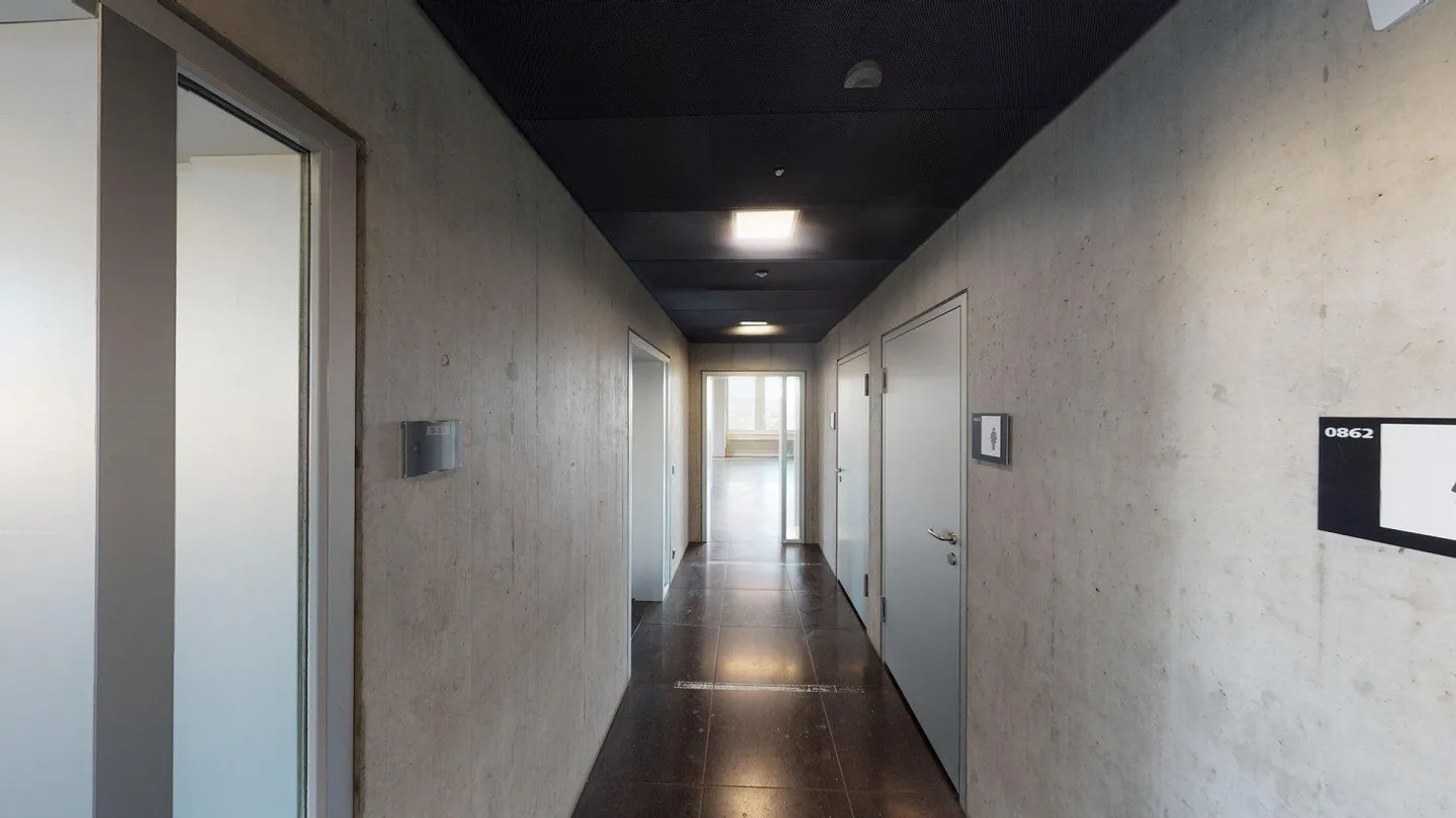 Il tuo nuovo ufficio al 12° piano – Lavorare con vista a Winterthur! - Foto 6 di 8