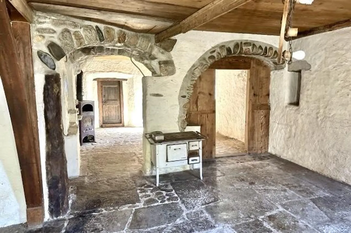 Trois parties de maison avec grand jardin - Photo 4 sur 49