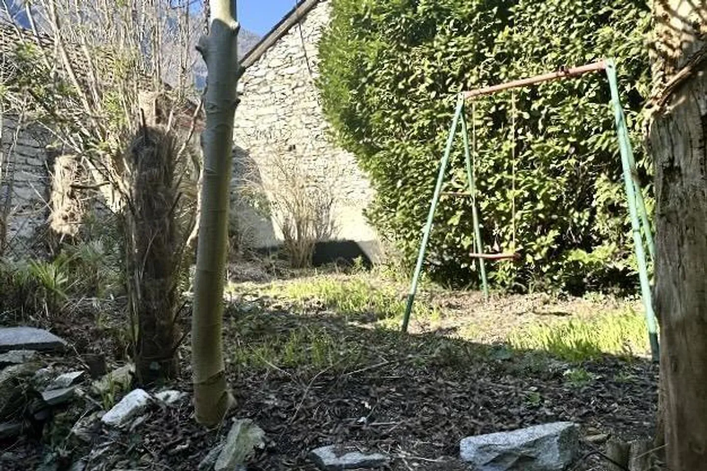 Trois parties de maison avec grand jardin - Photo 40 sur 49