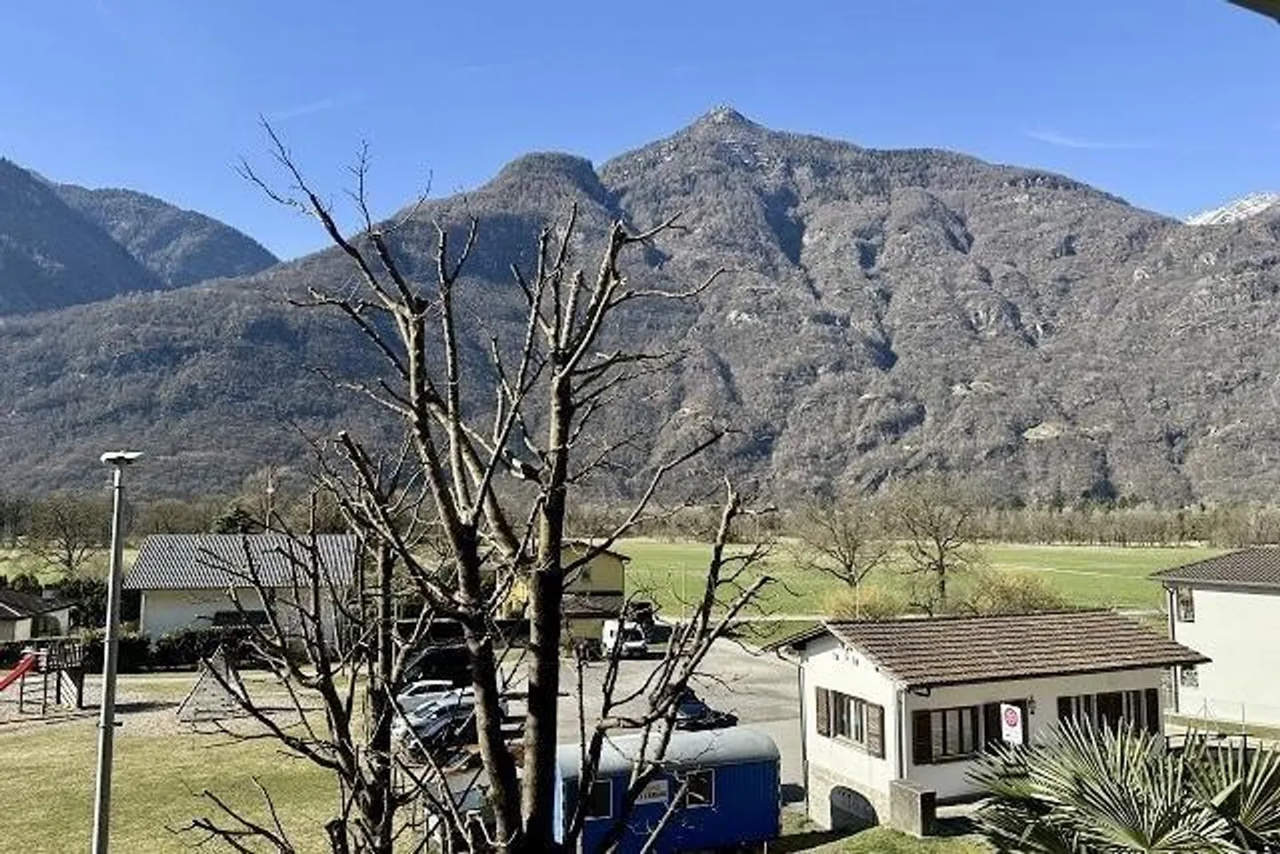 Trois parties de maison avec grand jardin - Photo 45 sur 49