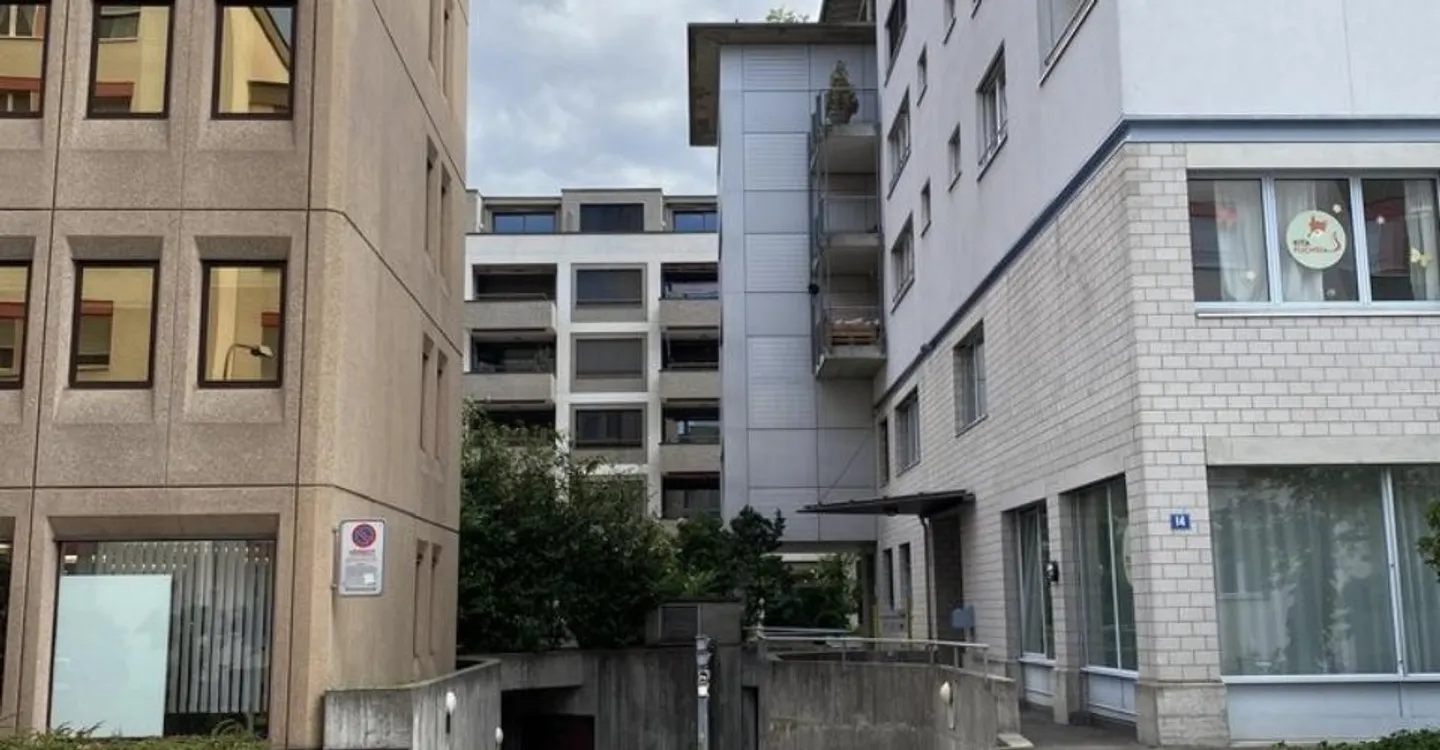 Diverses places de parking à louer - Photo 2 sur 2