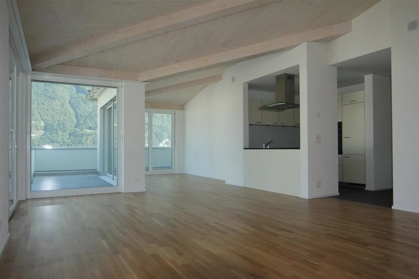 Bel appartement à louer à Unterterzen ! - Photo 3 sur 10
