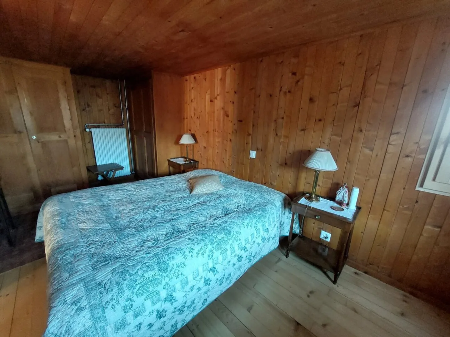 Charmante teilweise renovierte Wohnung im Herzen des Dorfes Lens - Foto 4 von 8