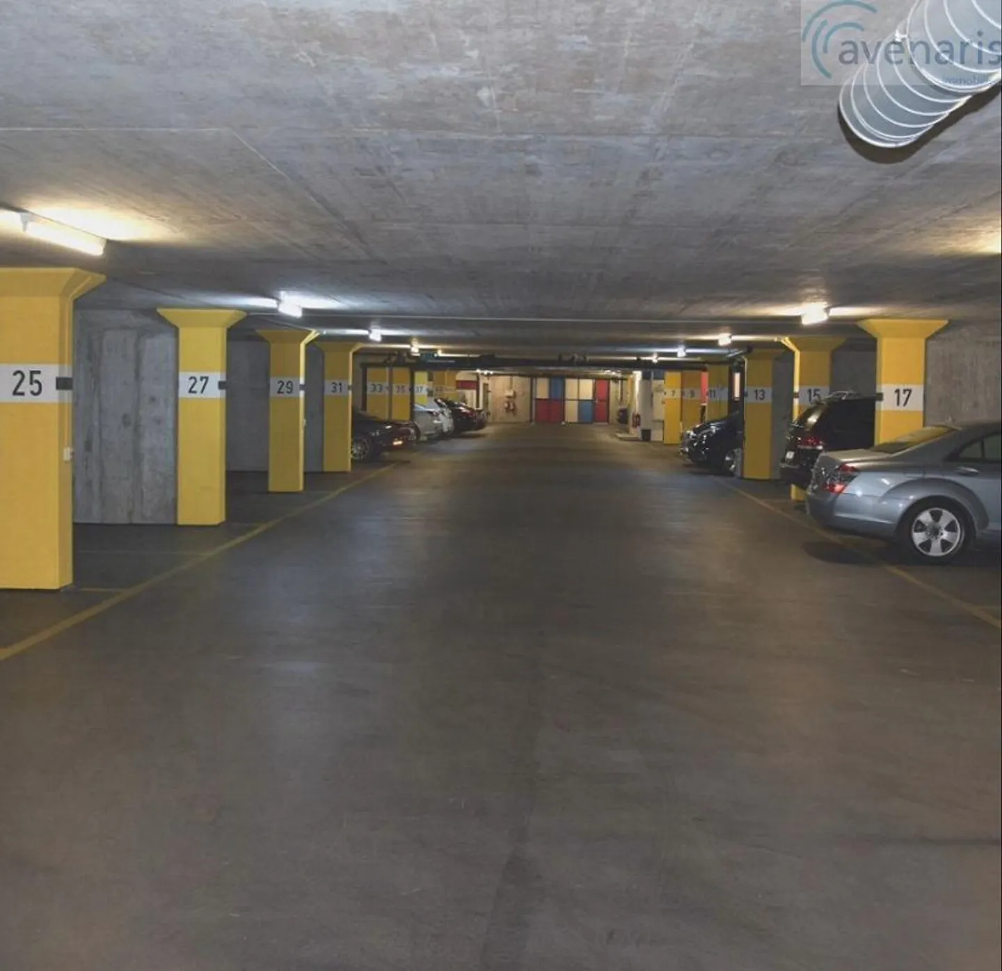 Posti auto in garage sotterranea situati nel centro di Binningen - Foto 2 di 5