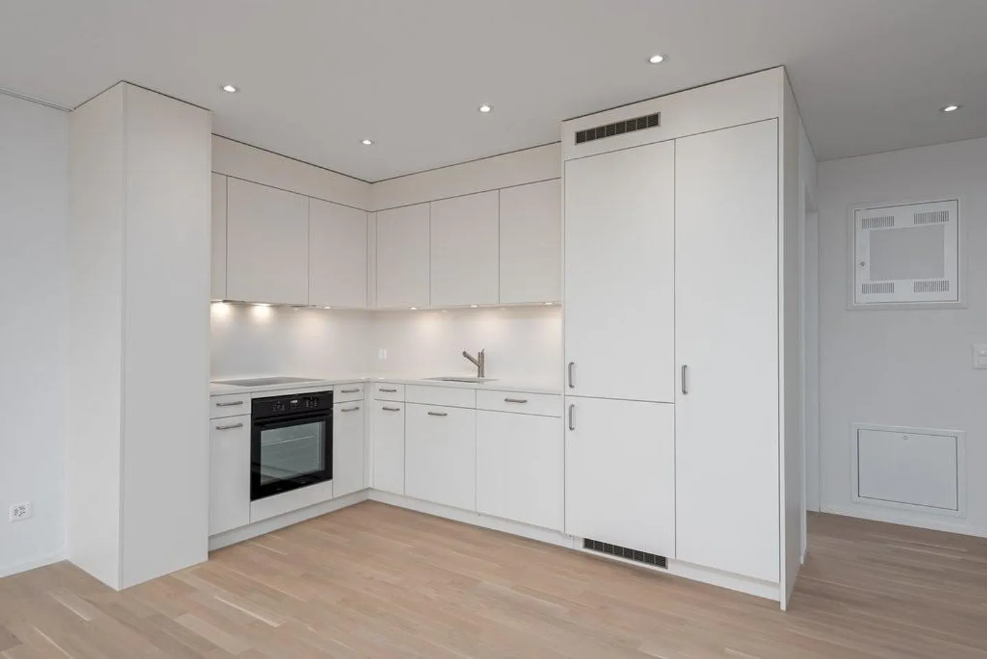 Top modern 3.5-room apartment in District 9, Zurich Albisrieden - Photo 2 of 11