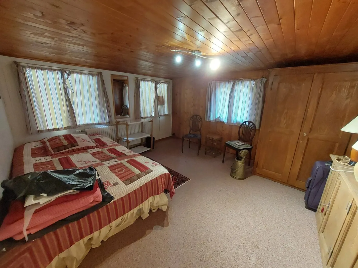 Charmante teilweise renovierte Wohnung im Herzen des Dorfes Lens - Foto 7 von 8