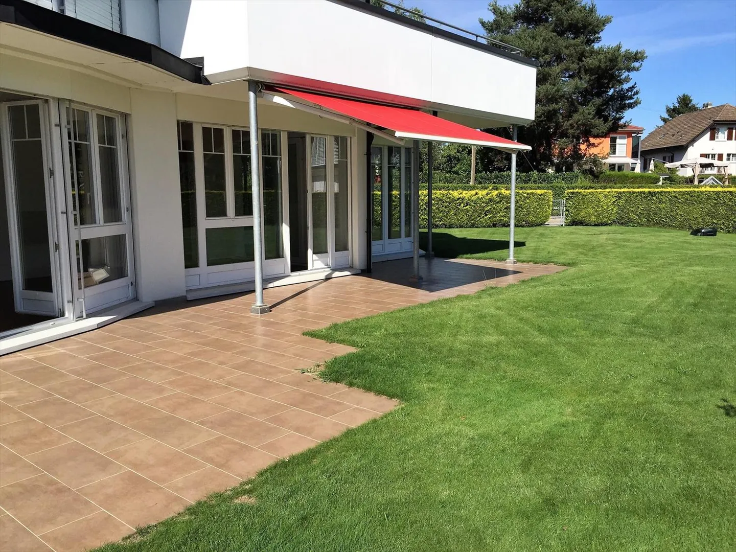 Appartamento di lusso di 5,5 vani con ampio giardino - Foto 2 di 7
