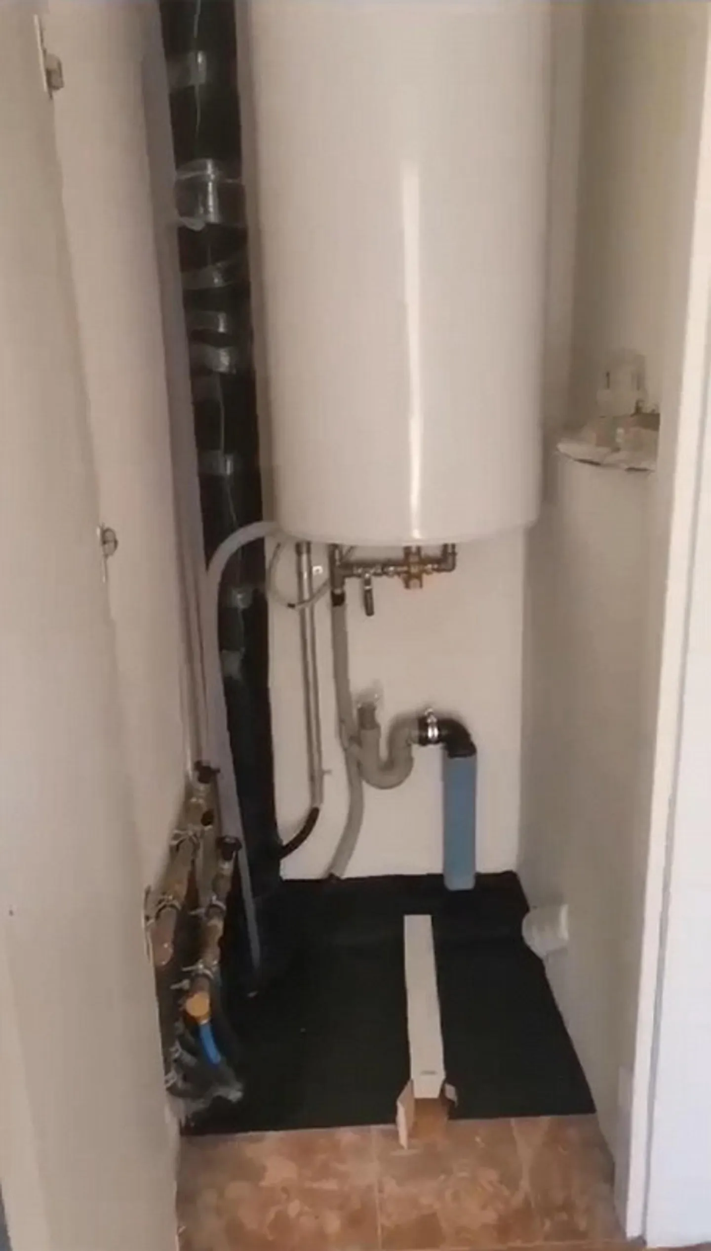 BRIGHT 4.5 in CENTER - Photo 11 of 12