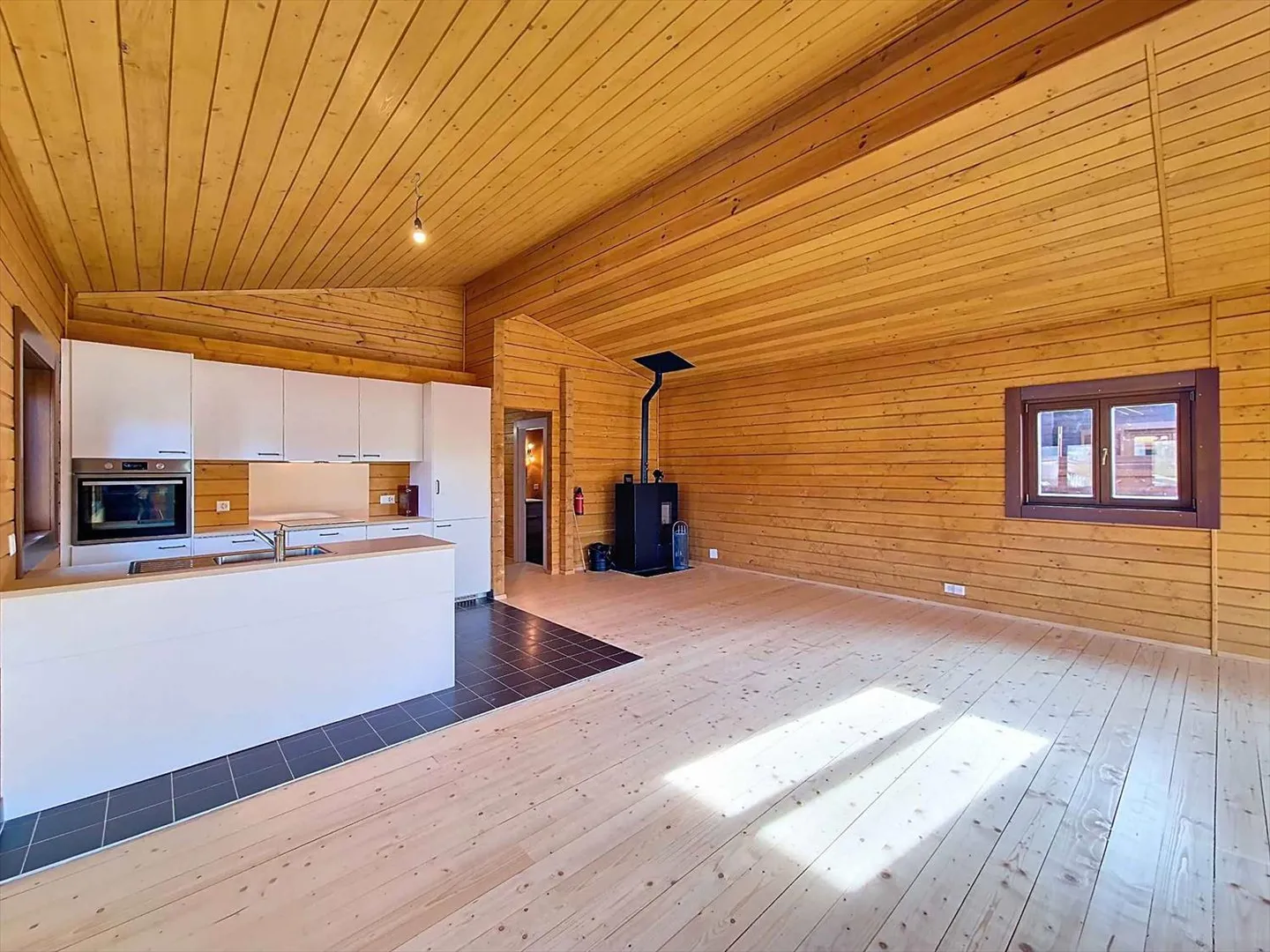 Semi-detached house for sale - Photo 3 of 11