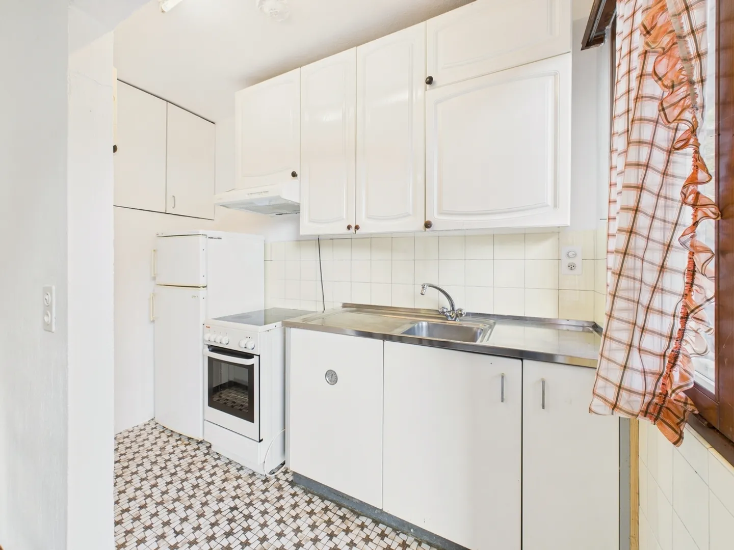 Semi-detached house with two apartments and stunning view in Lavertezzo, TI - Photo 5 of 13