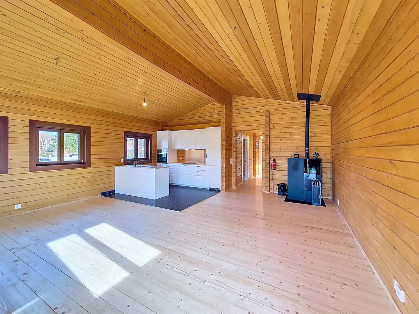 Semi-detached house for sale - Photo 4 of 11