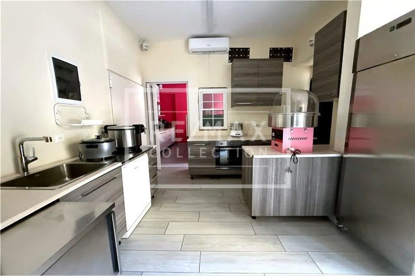 Gewerbefläche in Loreto - Foto 7 von 10