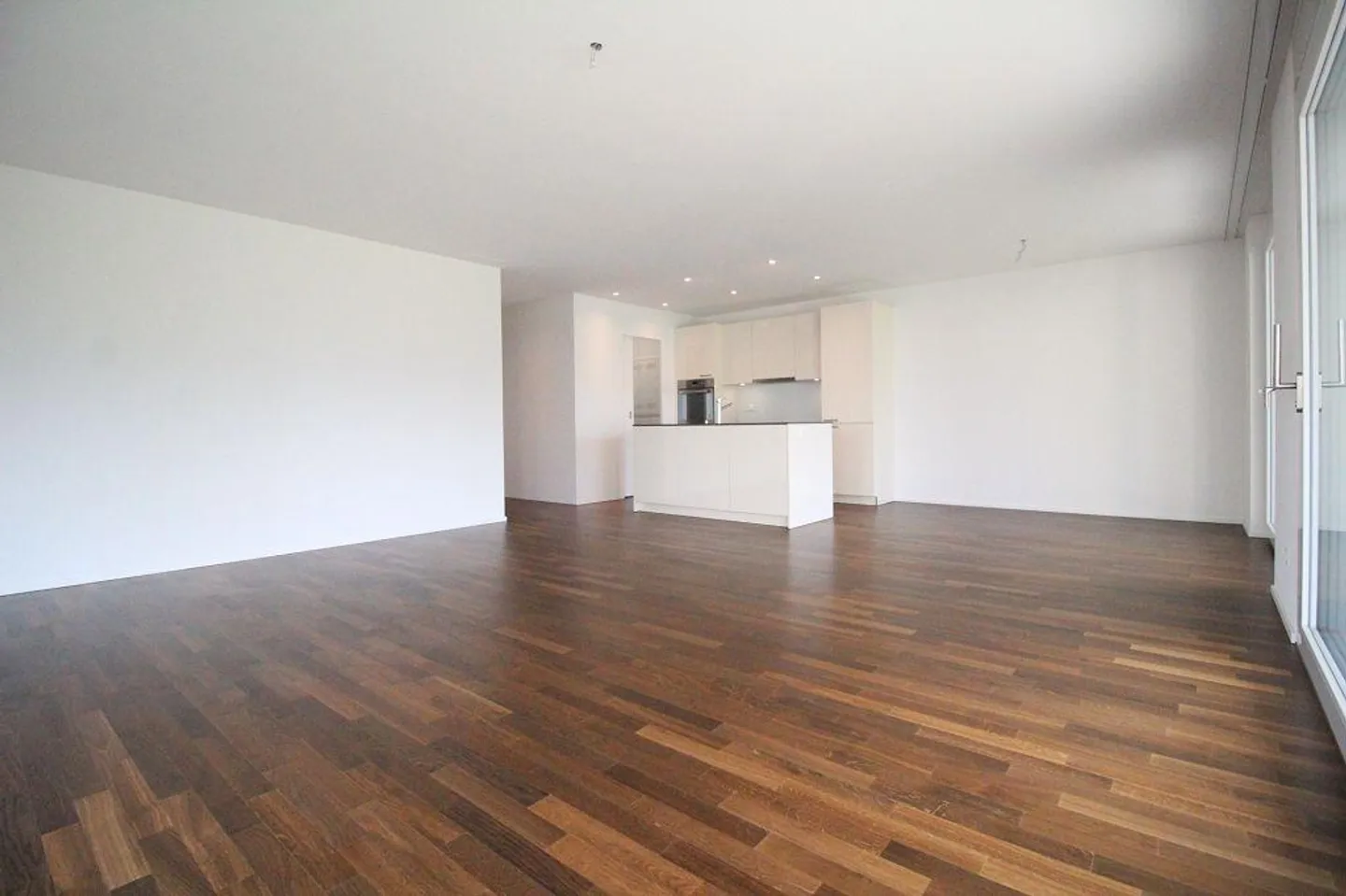 Appartement exclusif et de rêve au rez-de-chaussée dans un standard de propriété - Photo 2 sur 10