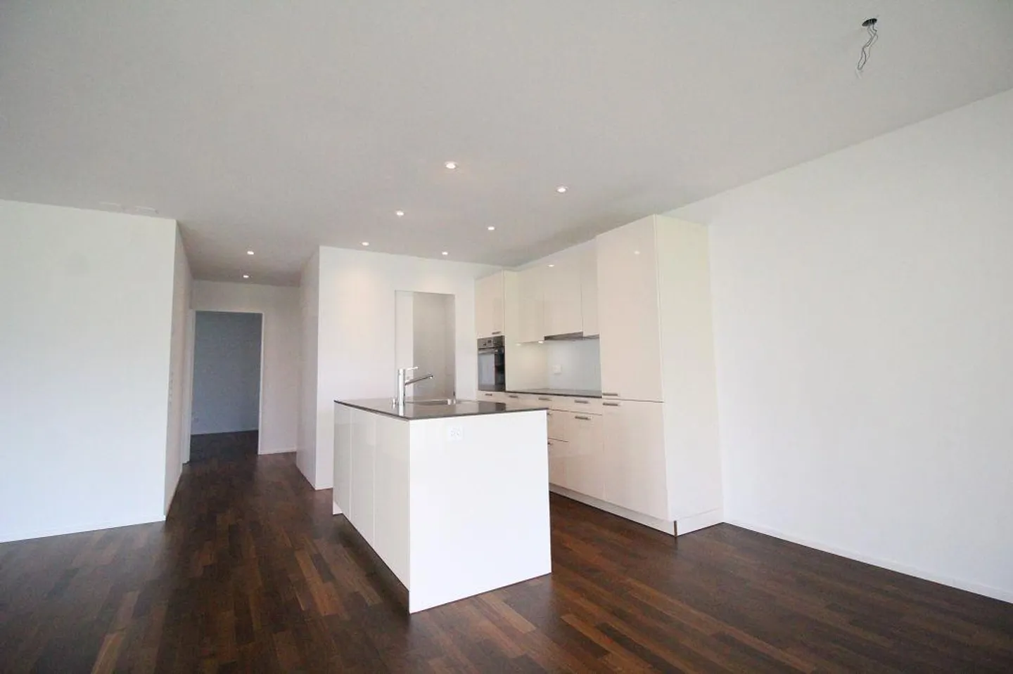 Appartement exclusif et de rêve au rez-de-chaussée dans un standard de propriété - Photo 3 sur 10