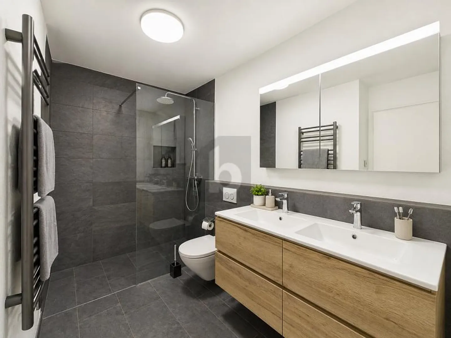 Apartment 4.5 rooms - Photo 3 of 6