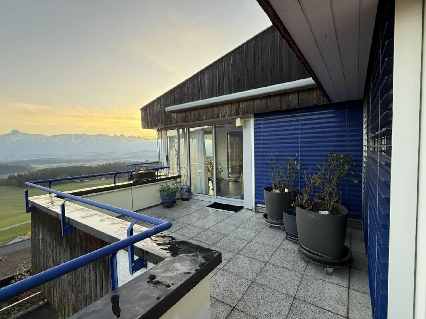 Grosszügiges Terrassenhaus - Foto 3 von 11