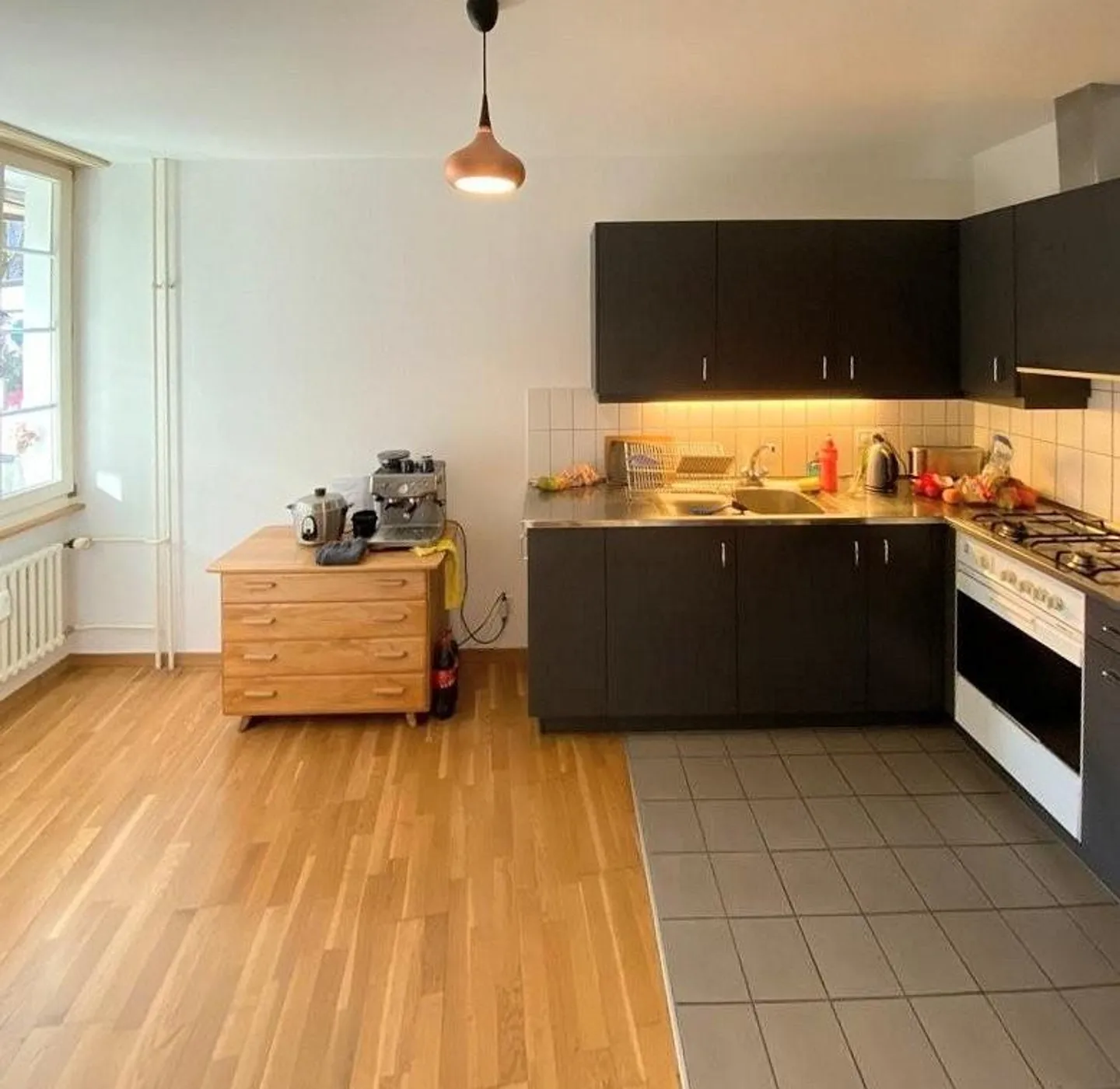 Emplacement résidentiel central et calme - Photo 2 sur 6