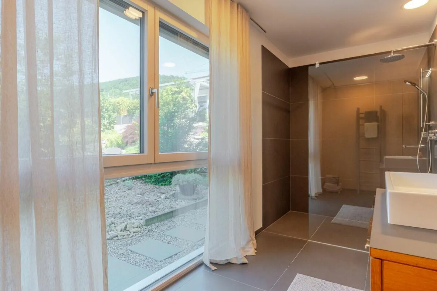 Maison individuelle détachée et respectueuse de l'environnement 5 Z' avec carport - Photo 8 sur 13