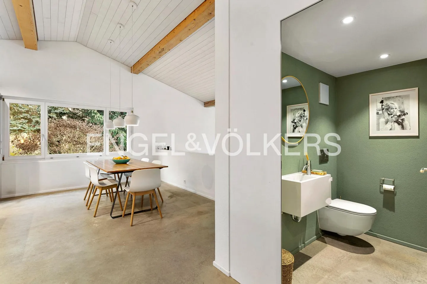 Idyll Meets Elegance: Exclusive Single-Family Home - Photo 2 of 8