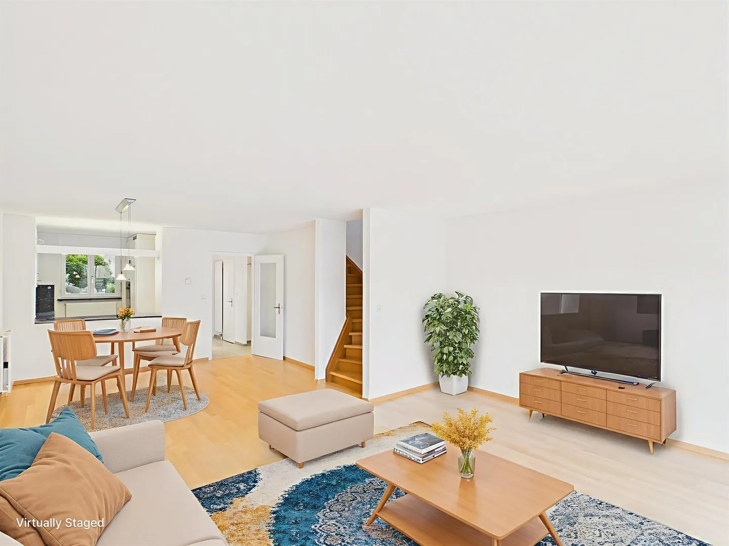 Charming and spacious corner terraced family house in a sought-after location in Allschwil - Photo 2 of 13