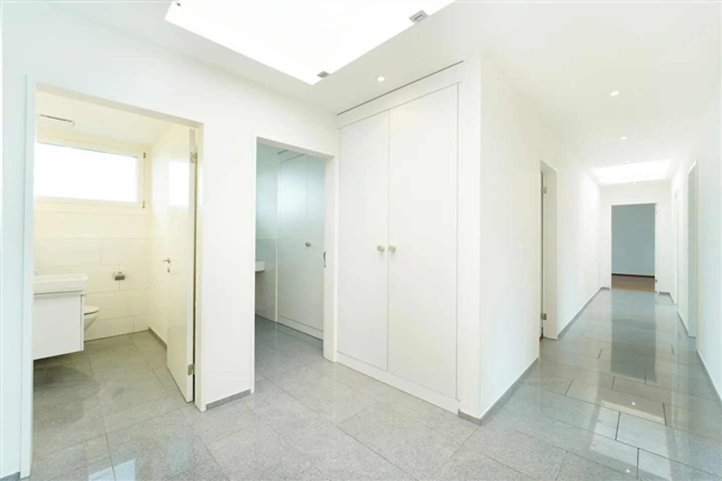 «Luxus-Terrassen-Attikawohnung mit Seesicht» - Foto 3 von 11