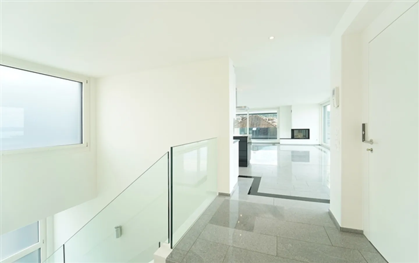 «Luxus-Terrassen-Attikawohnung mit Seesicht» - Foto 4 von 11