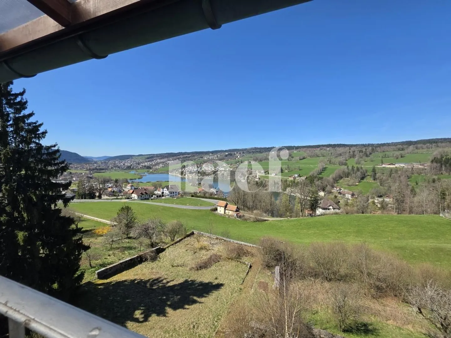 Kürzlich renovierte 4-Zimmer-Wohnung mit Balkon und Veranda - Foto 9 von 10