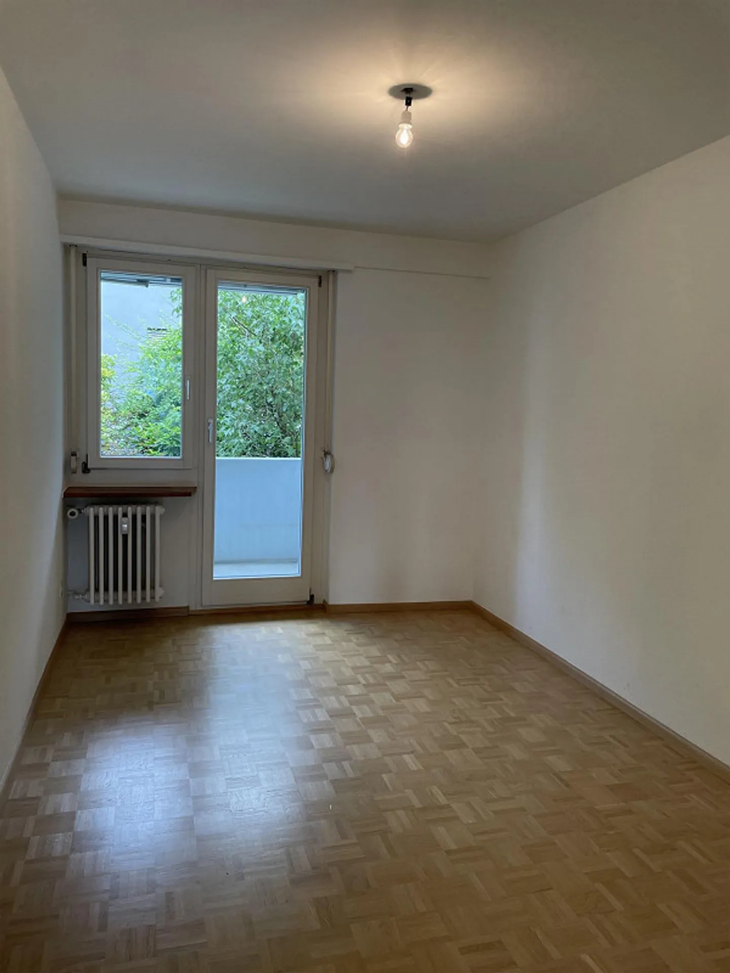 Appartamento di 3 stanze tranquillo con balcone - Foto 6 di 8