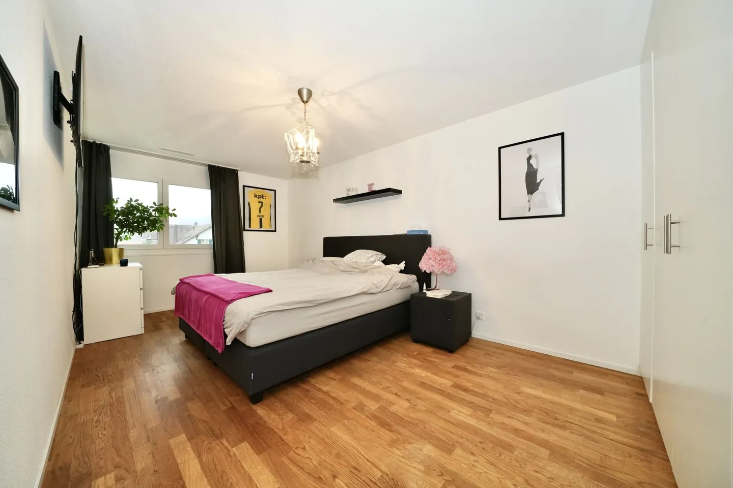 MODERNE UND GEPFLEGTE WOHNUNG MIT ATEMBERAUBENDER BERGSICHT AUF DIE ALPEN - Foto 5 di 7