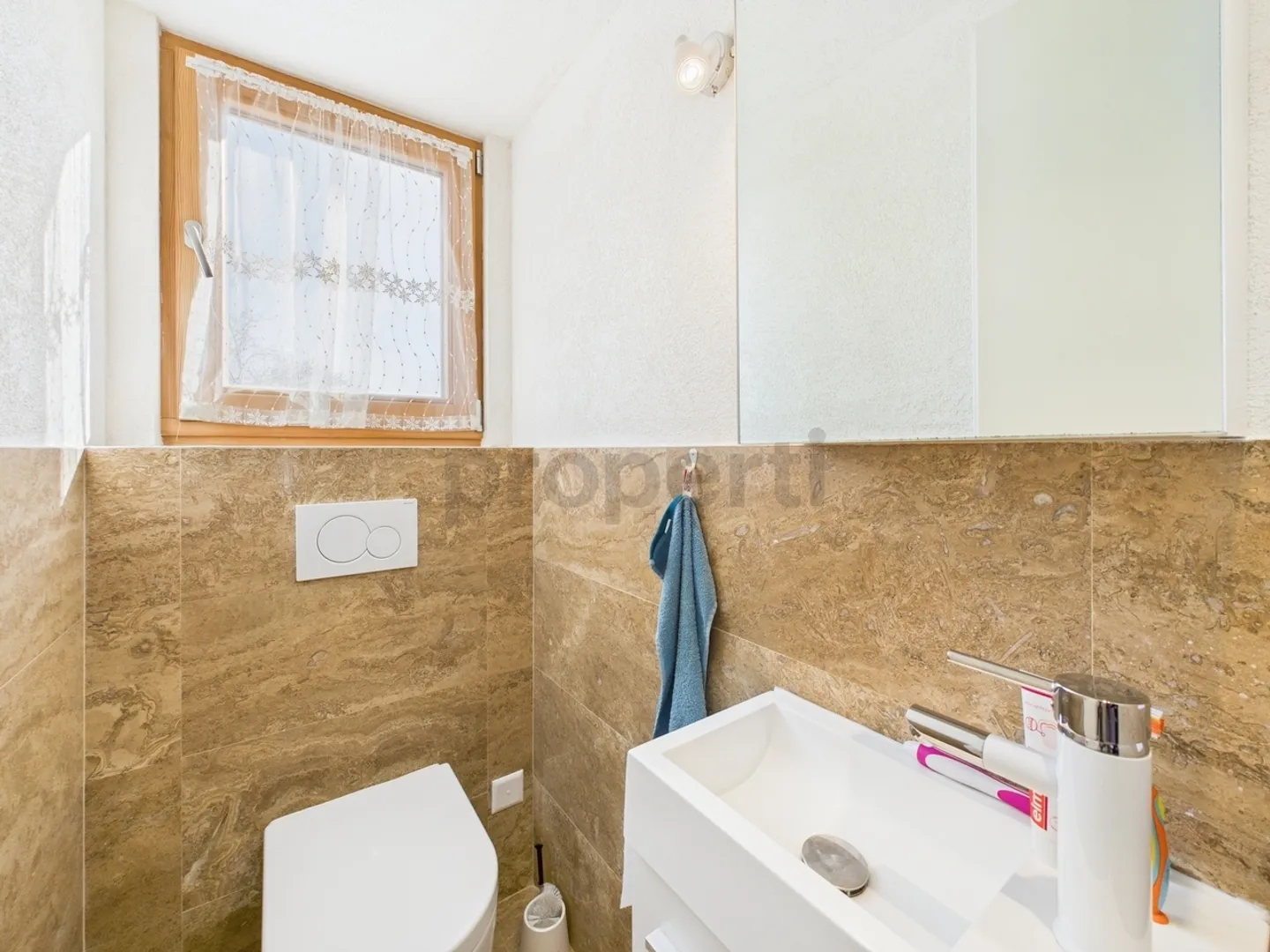 Grosszügige 4.5-Zimmer-Maisonette mit Balkon und hochwertigem Ausbaustandard in Tann - Foto 8 von 10