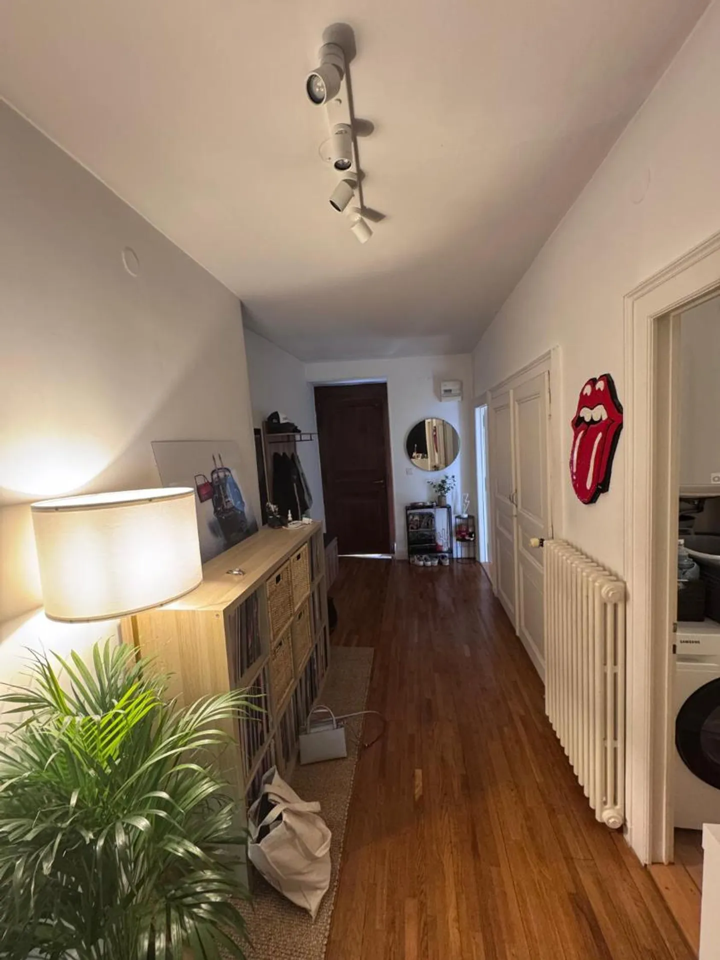 Magnificent 2.5 room apartment in the heart of the Old Town of Geneva - Photo 7 of 11