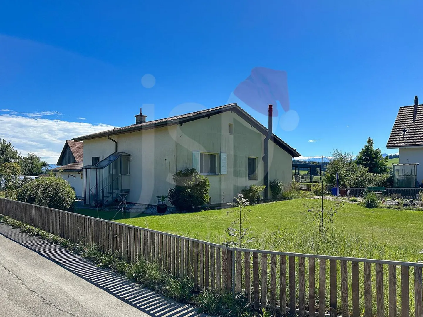 5.5 Zimmer Bungalow mit grossem Grundstück - Foto 1 von 26