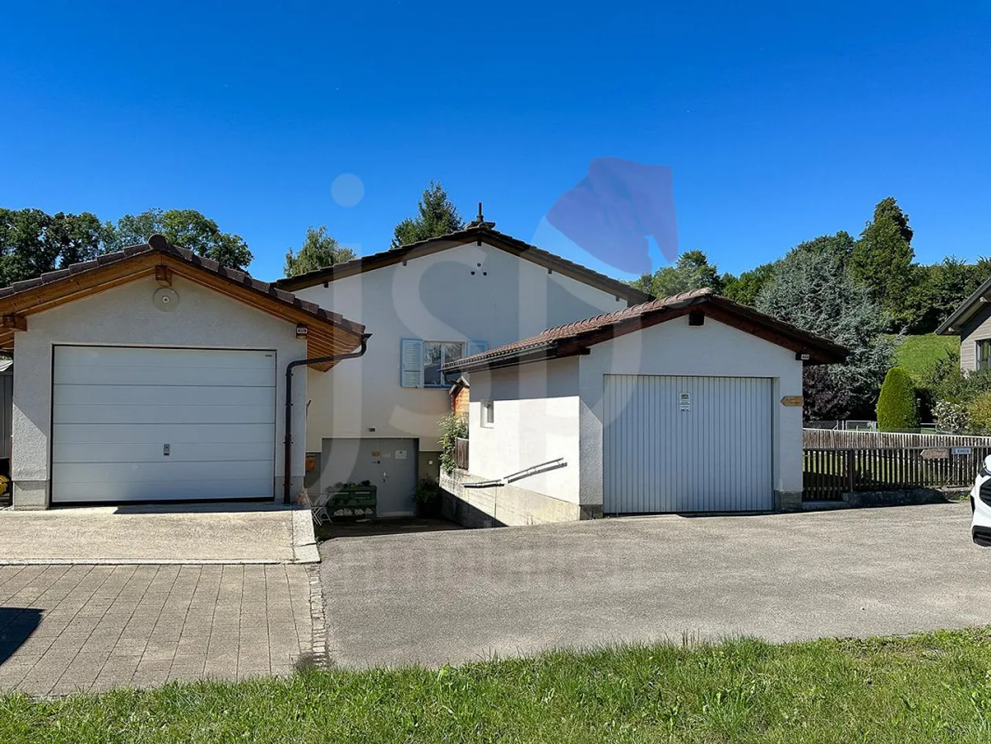 5.5 Zimmer Bungalow mit grossem Grundstück - Foto 3 von 26