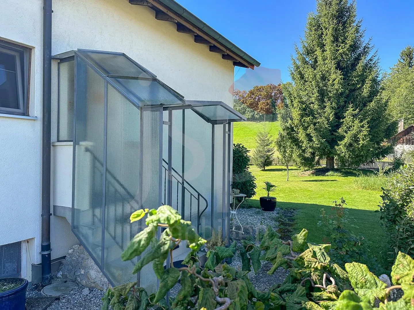 5.5 Zimmer Bungalow mit grossem Grundstück - Foto 5 von 26