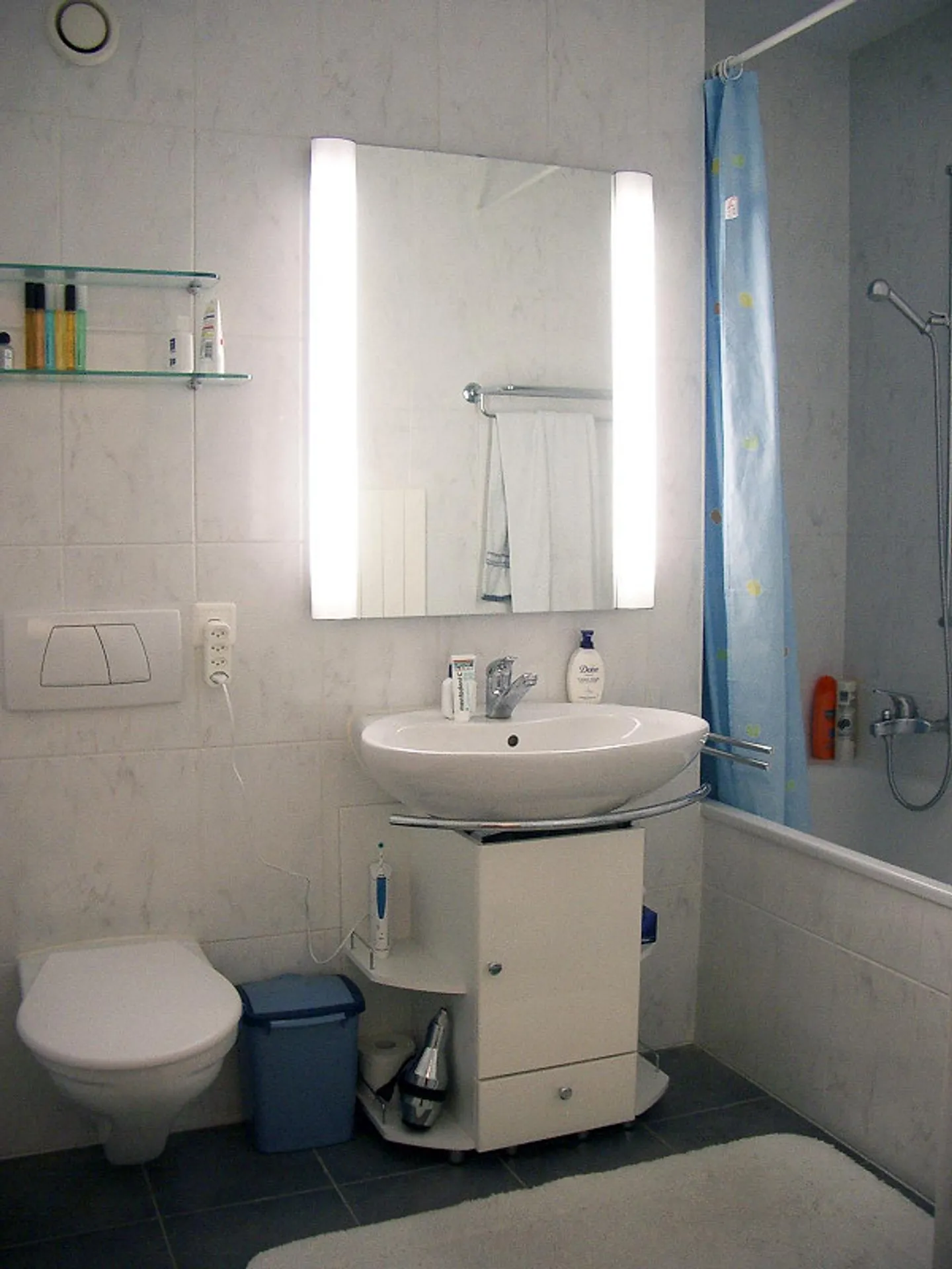 Modern furnished flat 4.5 rooms in Geneva center, easy access to all - Photo 6 of 11