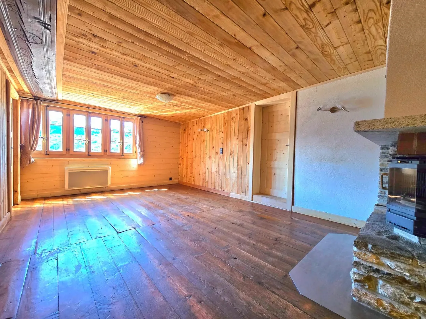Appartement charmant avec 4 pièces et cheminée à Suen (Saint-Martin), Val d'Hérens - Photo 1 sur 15
