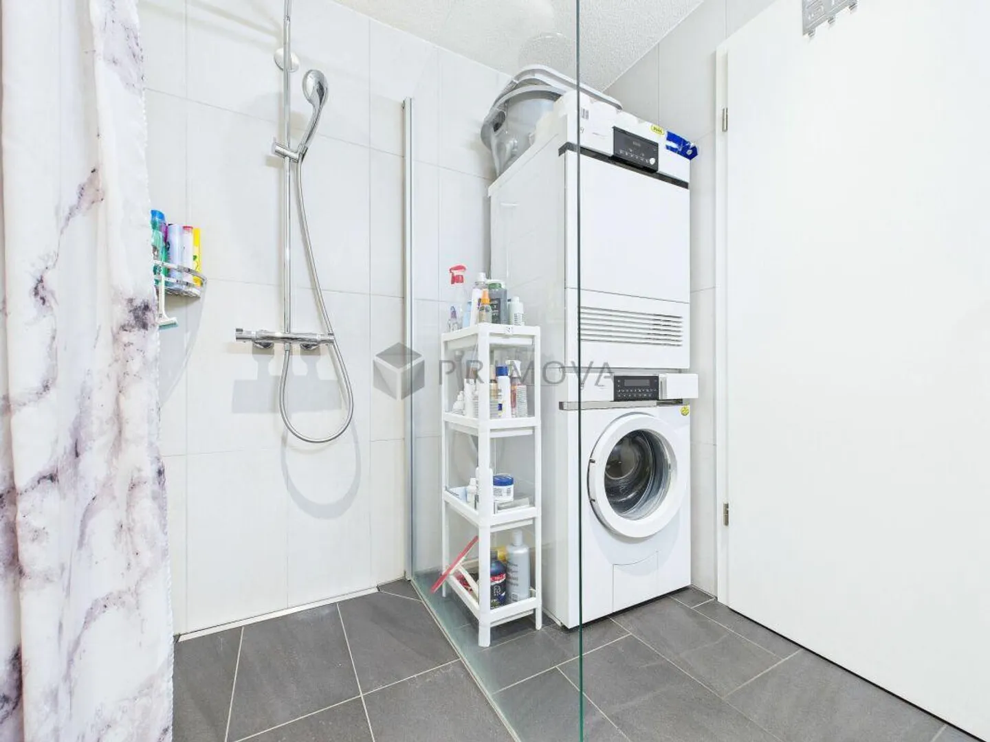 Le design moderne rencontre l'idylle de l'Emmental : Appartement haut de gamme à vendre - Photo 8 sur 9