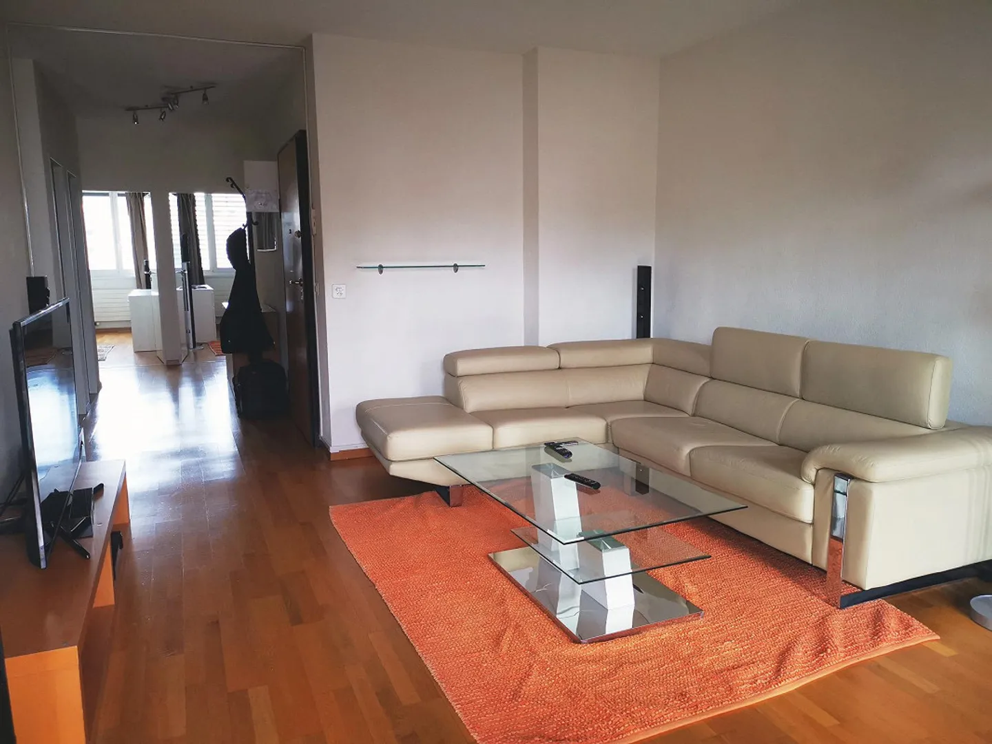 Modern furnished flat 4.5 rooms in Geneva center, easy access to all - Photo 2 of 11