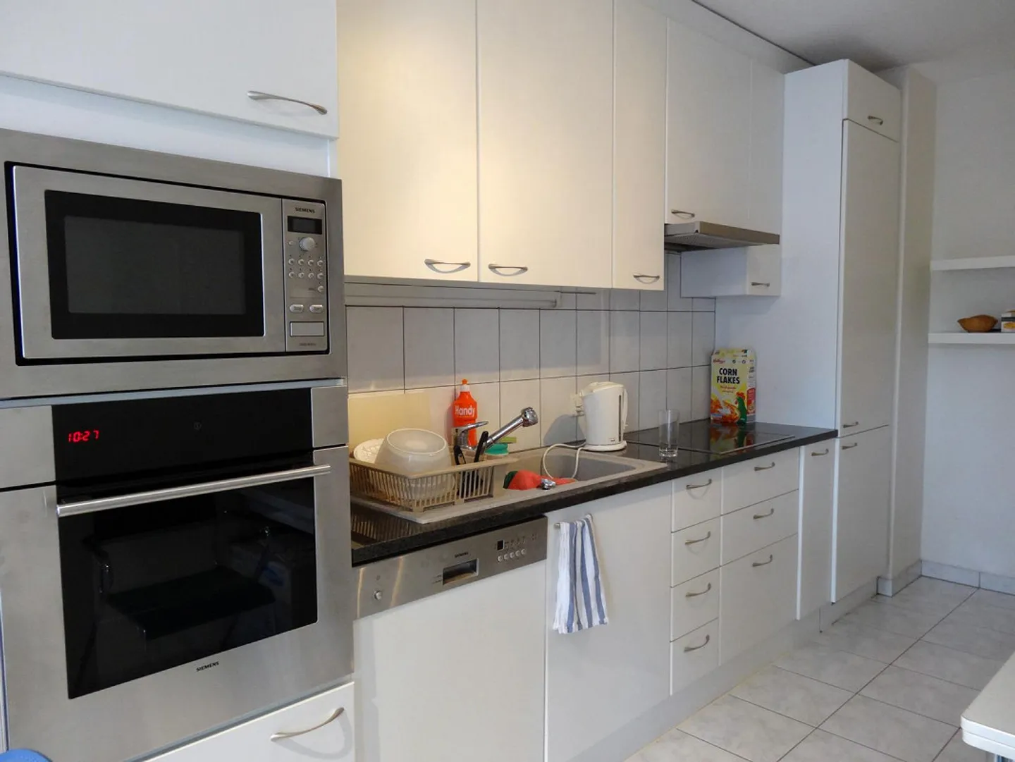 Modern furnished flat 4.5 rooms in Geneva center, easy access to all - Photo 8 of 11