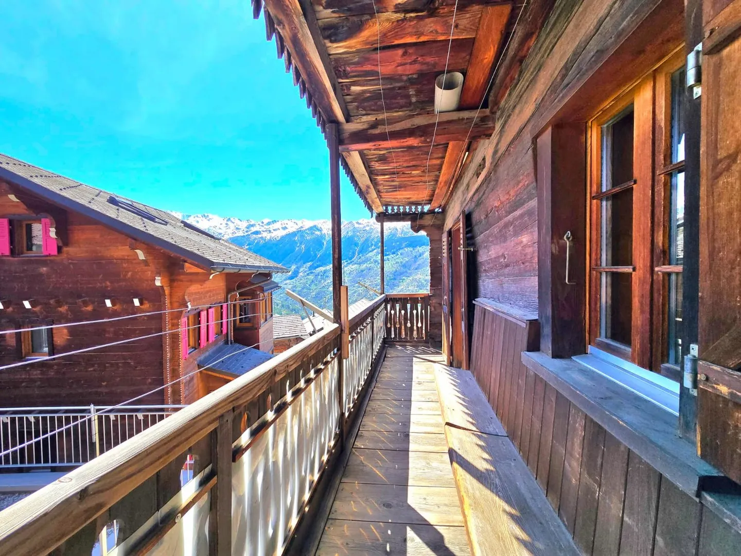 Appartement charmant avec 4 pièces et cheminée à Suen (Saint-Martin), Val d'Hérens - Photo 4 sur 15