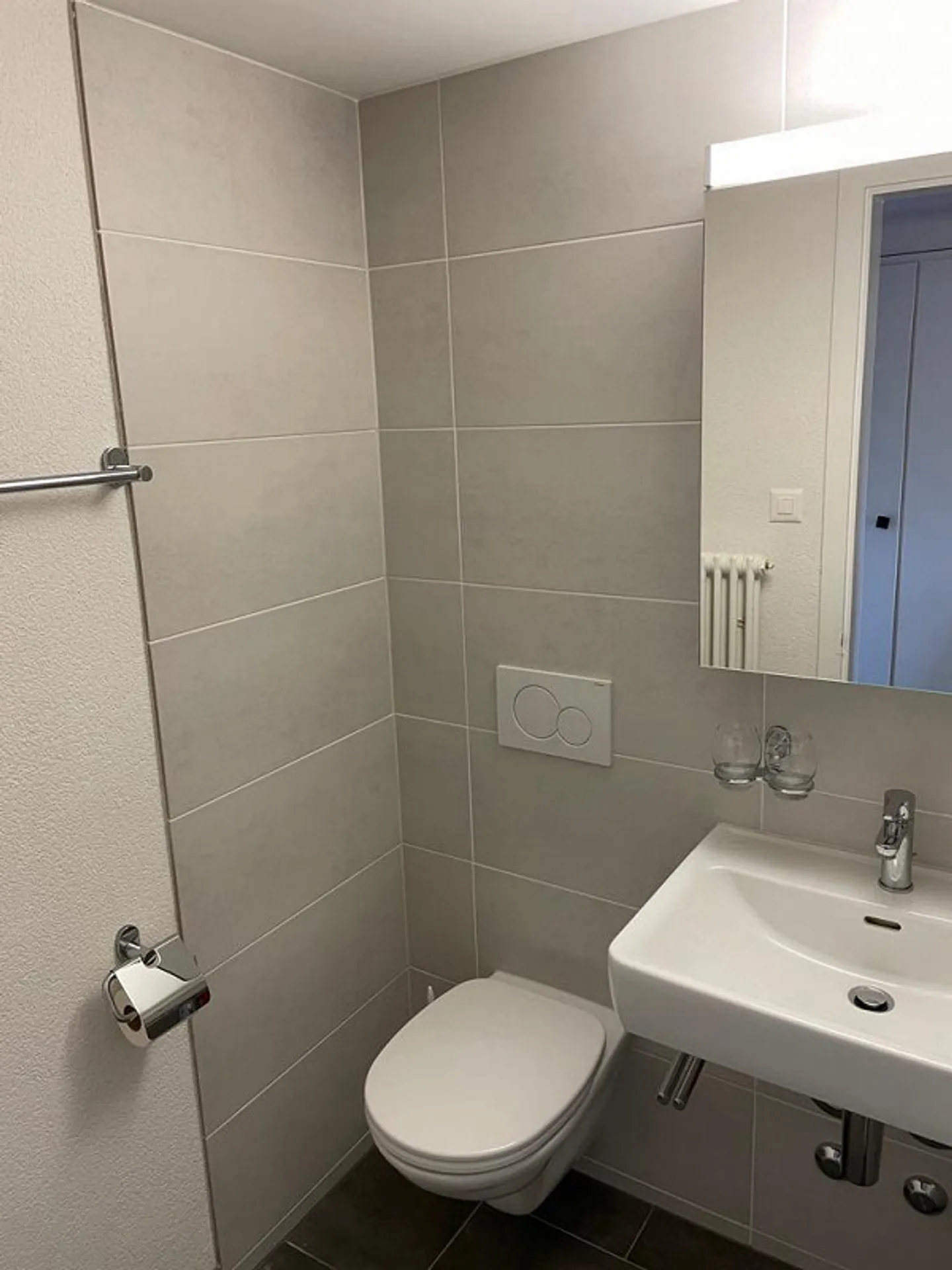 Appartamento mansardato di 1,5 stanze all'ultimo piano (NESSUN ASCENSORE) - Foto 1 di 4