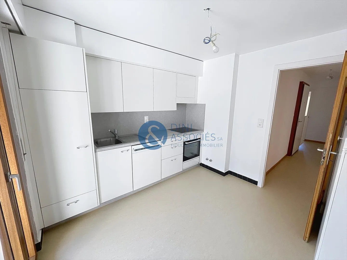 4.5 Room Apartment - Photo 4 of 11