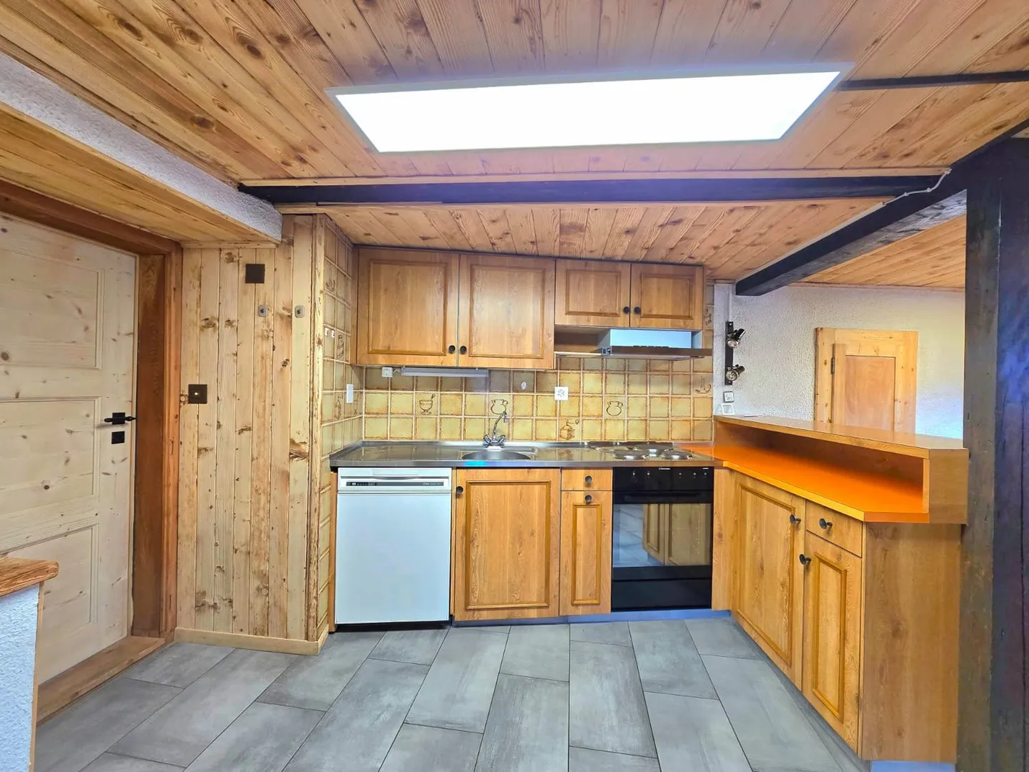 Appartement charmant avec 4 pièces et cheminée à Suen (Saint-Martin), Val d'Hérens - Photo 9 sur 15