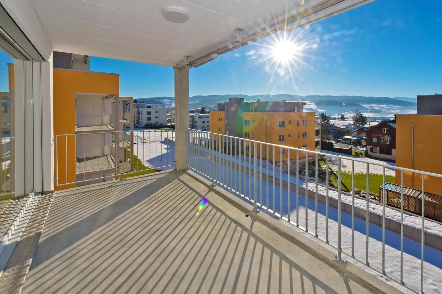 Modernes Apartment mit Balkon - Foto 6 von 6