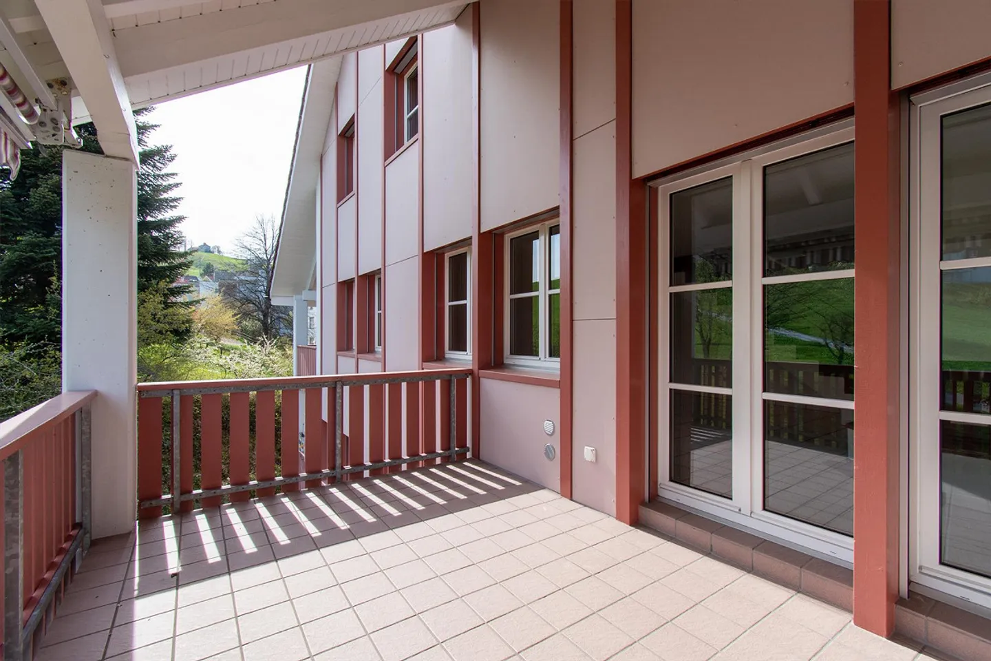 Appartamento maisonette attraente di 5,5 stanze con balcone - Foto 9 di 26