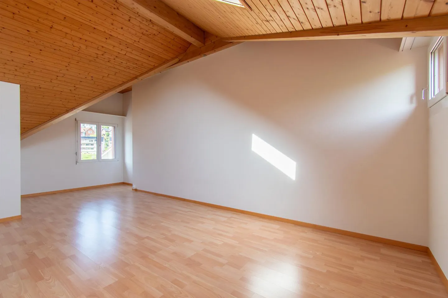 Appartamento maisonette attraente di 5,5 stanze con balcone - Foto 18 di 26