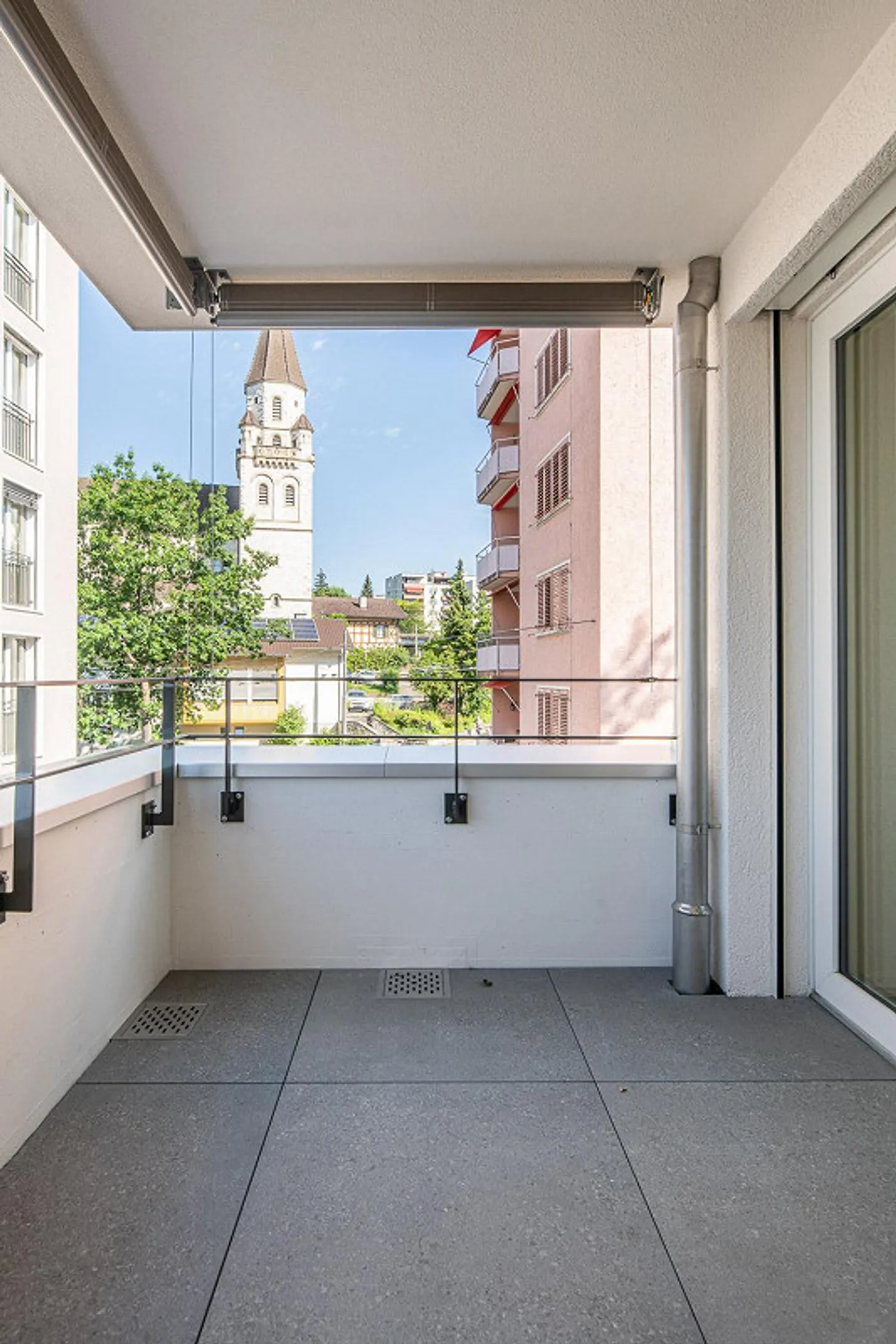 Modern 2.5-room apartment in the heart of Neuhausen! - Photo 10 of 11