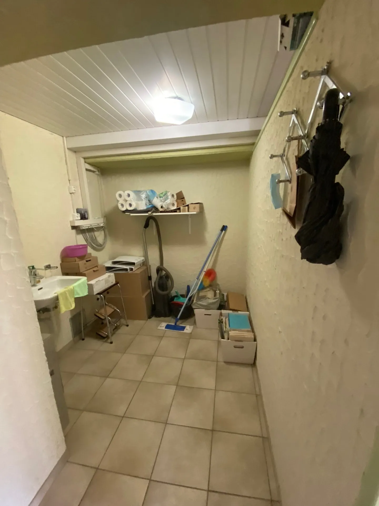 Locaux à louer, idéaux pour bureau / salon de beauté - Photo 10 sur 11